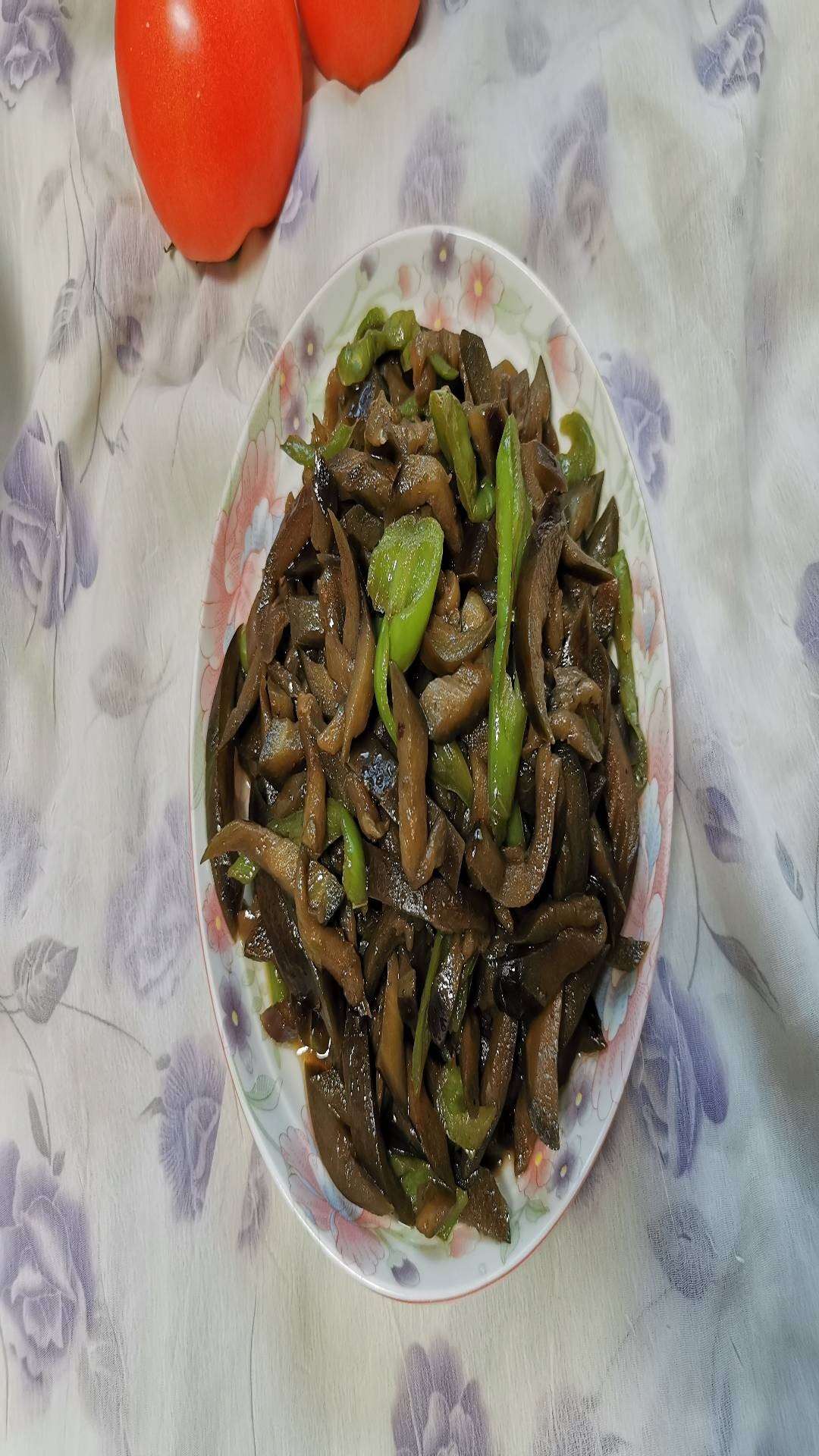 尖椒炒茄子的做法-家常味炒菜譜-易網健康養生網 尖椒炒茄子的做法-家常味炒菜譜