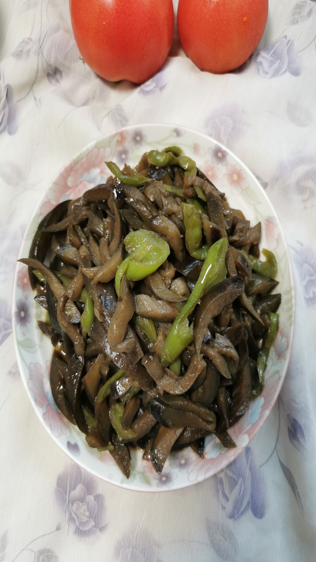 尖椒炒茄子的做法-家常味炒菜譜-易網健康養生網 尖椒炒茄子的做法-家常味炒菜譜
