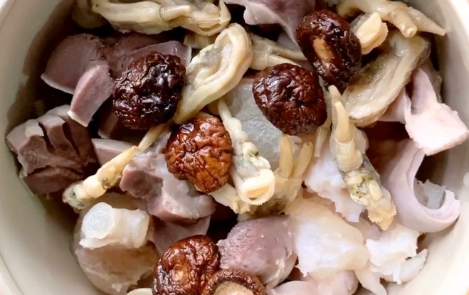 食材“八仙過(guò)海各顯神通”一壇鮮的不得了的做法-咸鮮味燉菜譜-易網(wǎng)健康養(yǎng)生網(wǎng) 食材“八仙過(guò)海各顯神通”一壇鮮的不得了的做法-咸鮮味燉菜譜