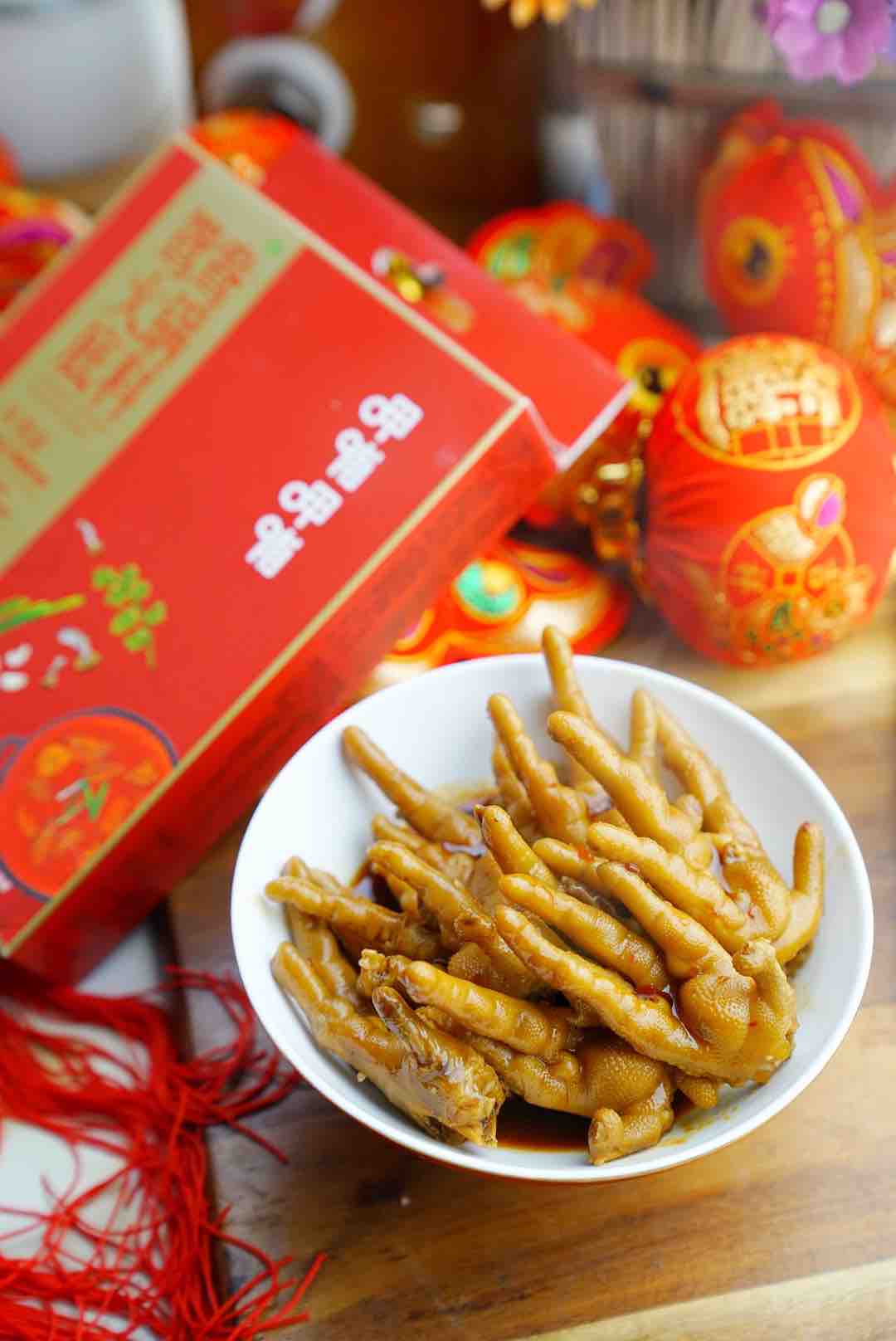麻辣鹵雞爪,年菜里不可缺少的一道菜的做法-麻辣味鹵菜譜-易網健康養生網 麻辣鹵雞爪,年菜里不可缺少的一道菜的做法-麻辣味鹵菜譜