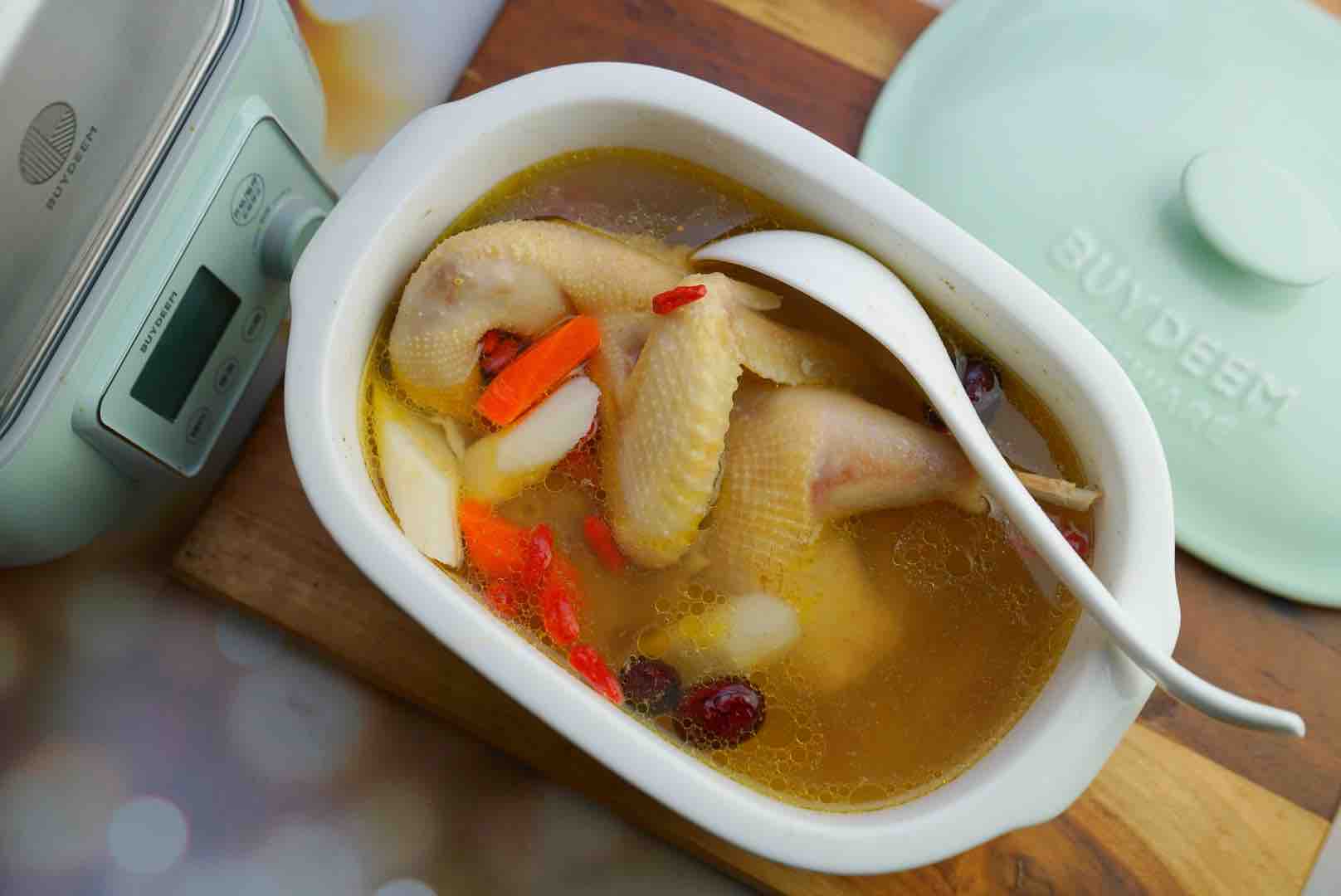 走山雞,這樣子鮮燉營(yíng)養(yǎng)更豐富的做法-家常味燉菜譜-易網(wǎng)健康養(yǎng)生網(wǎng) 走山雞,這樣子鮮燉營(yíng)養(yǎng)更豐富的做法-家常味燉菜譜