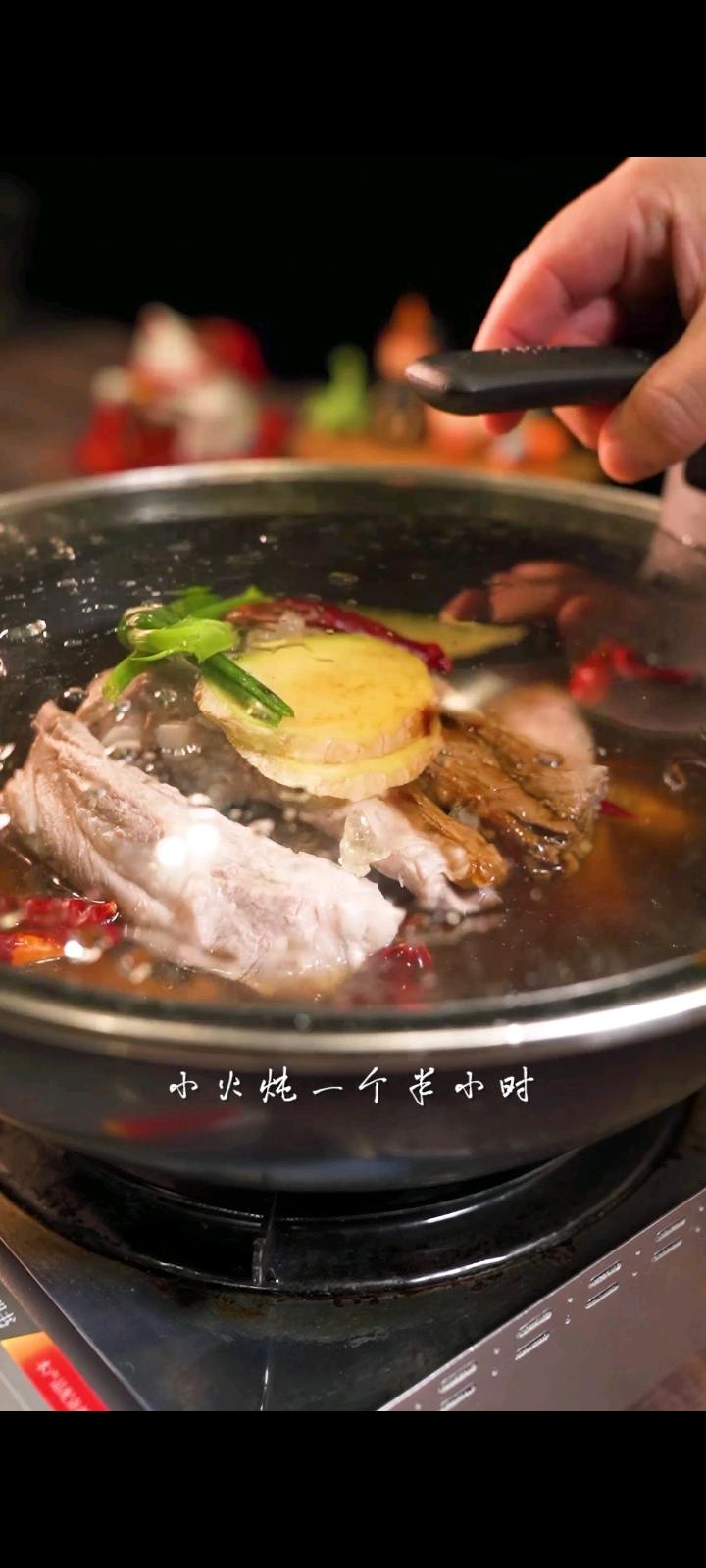 什么樣比不上這一鍋紅燒排骨帶來的滿足！的做法-家常味燒菜譜