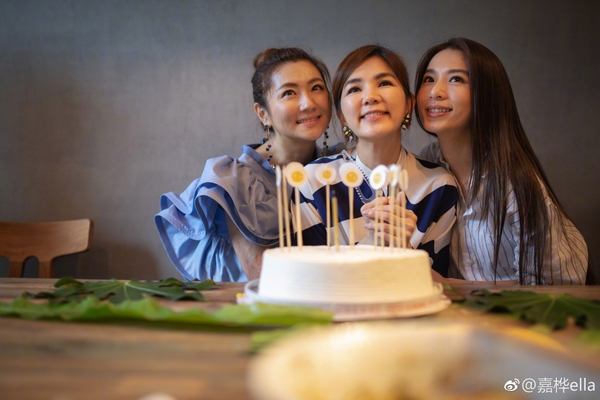 SHE十七周年演唱會(huì) 17年后你開始有小細(xì)紋了嗎？