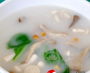 春季養(yǎng)生喝什么湯 花旗參烏雞湯補血-易網(wǎng)健康養(yǎng)生網(wǎng) 春季養(yǎng)生喝什么湯 花旗參烏雞湯補血