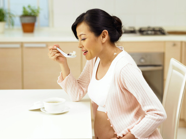 孕婦吃玉米須的功效與作用及禁忌，為了腹中胎兒，飲食也不能太過肆意妄為