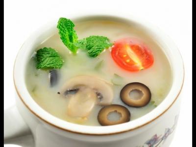 冬天就得煲湯喝，女生冬天適合煲什么湯？