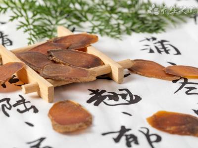 中醫(yī)治療白發(fā)的方法